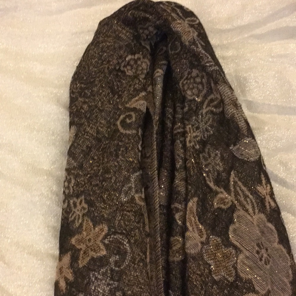 Gold black floral pashmina.